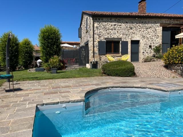 Domaine Des Pierres D Auvergne Flat Exterior foto